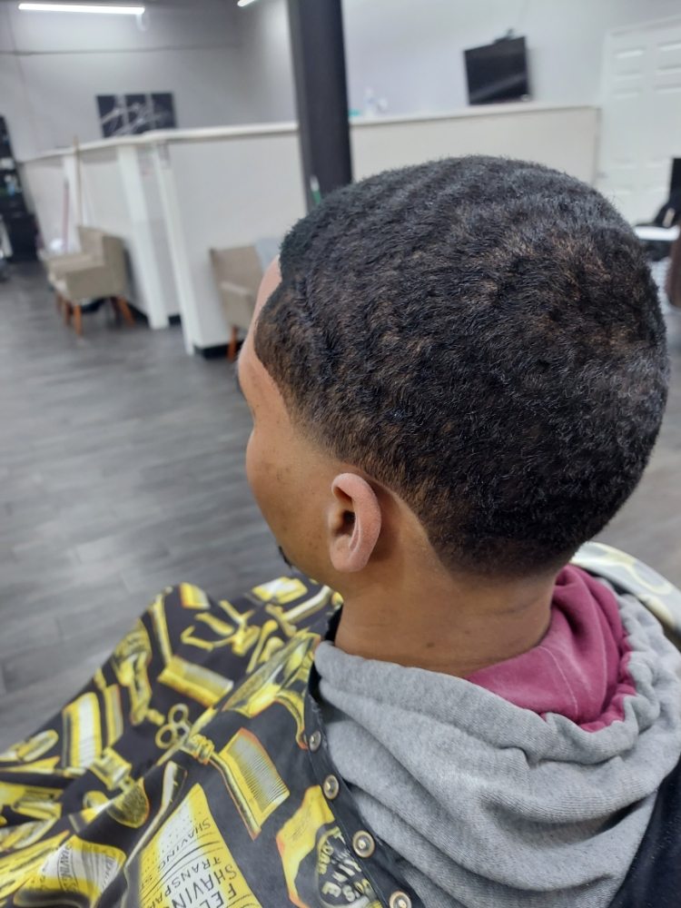 J3 Cuts & Styles Logo